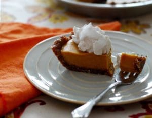 creamy no-bake pumpkin pie
