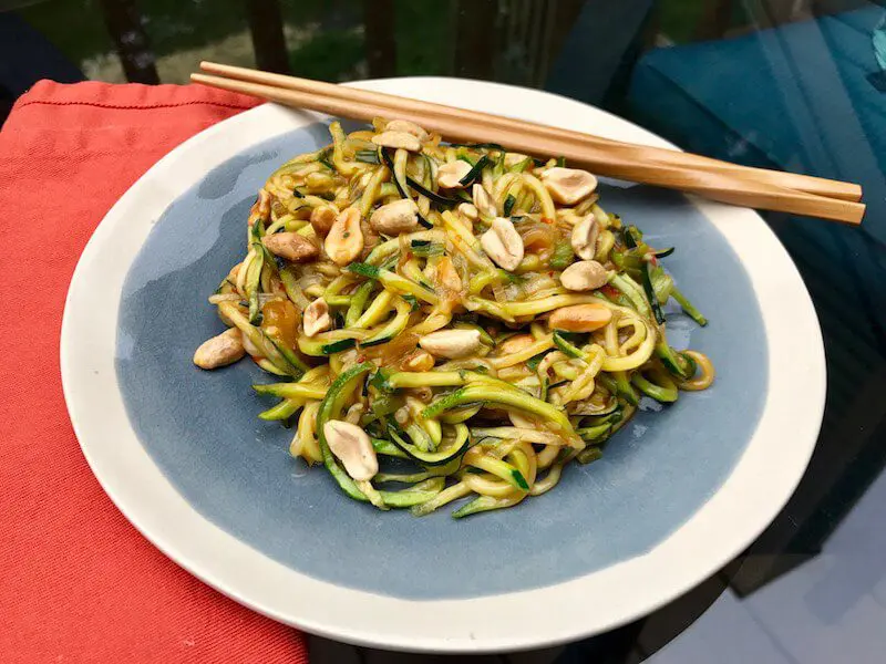 Nouilles soba et courgettes kung pao